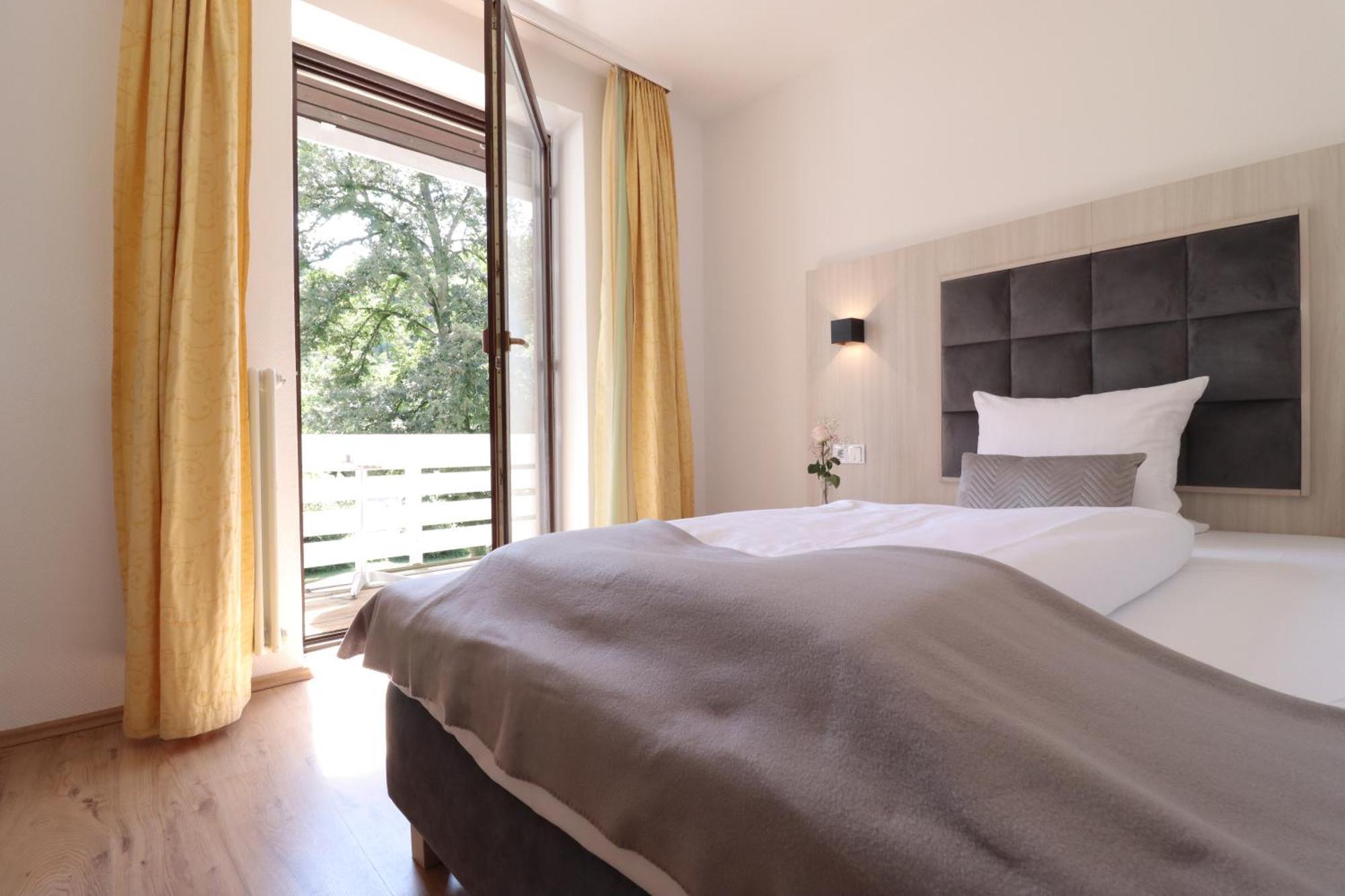 Hotel Kurparkblick บัดแบร์กซาบาร์น ภายนอก รูปภาพ