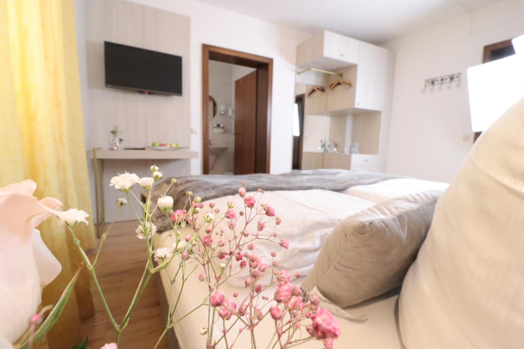 Hotel Kurparkblick บัดแบร์กซาบาร์น ภายนอก รูปภาพ