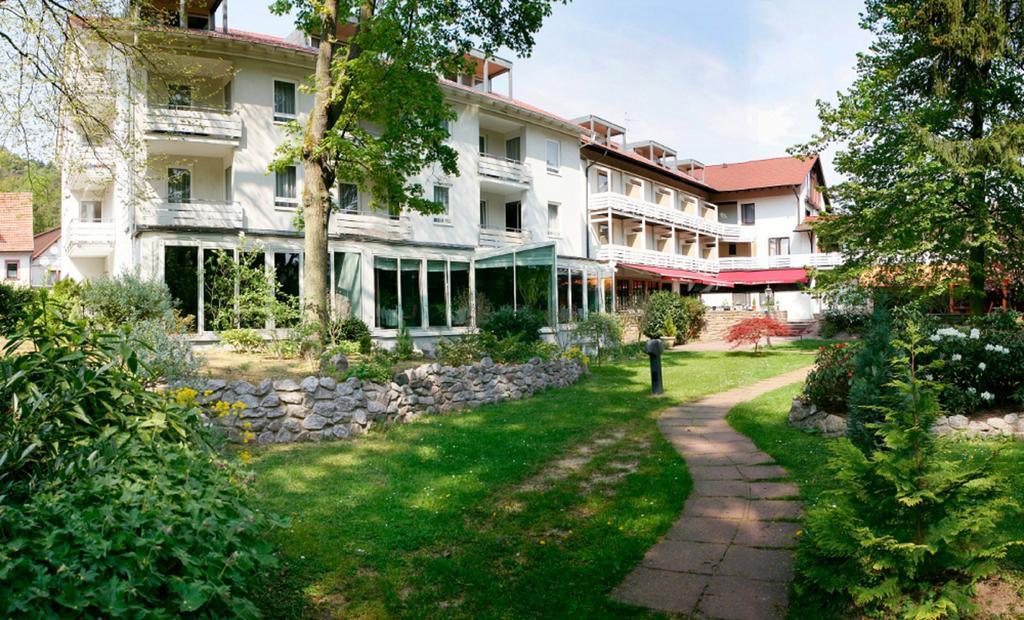 Hotel Kurparkblick บัดแบร์กซาบาร์น ภายนอก รูปภาพ